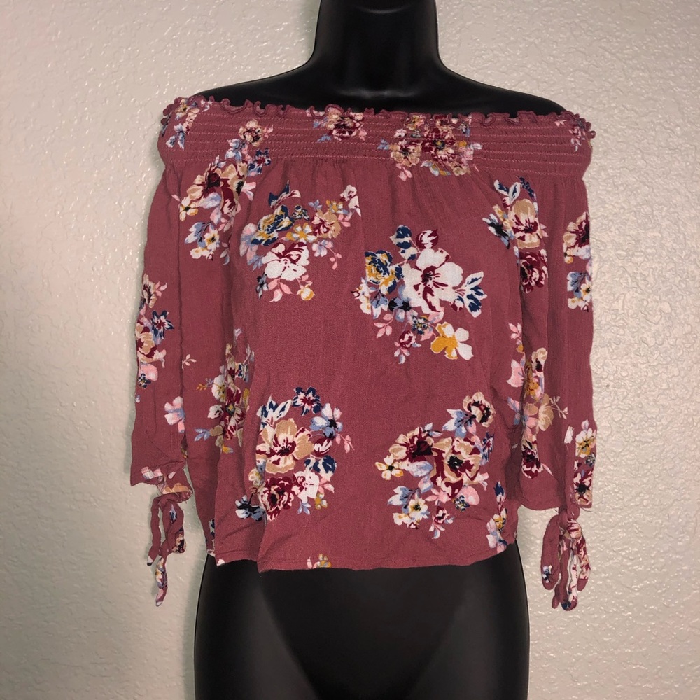 Off shoulder floral top